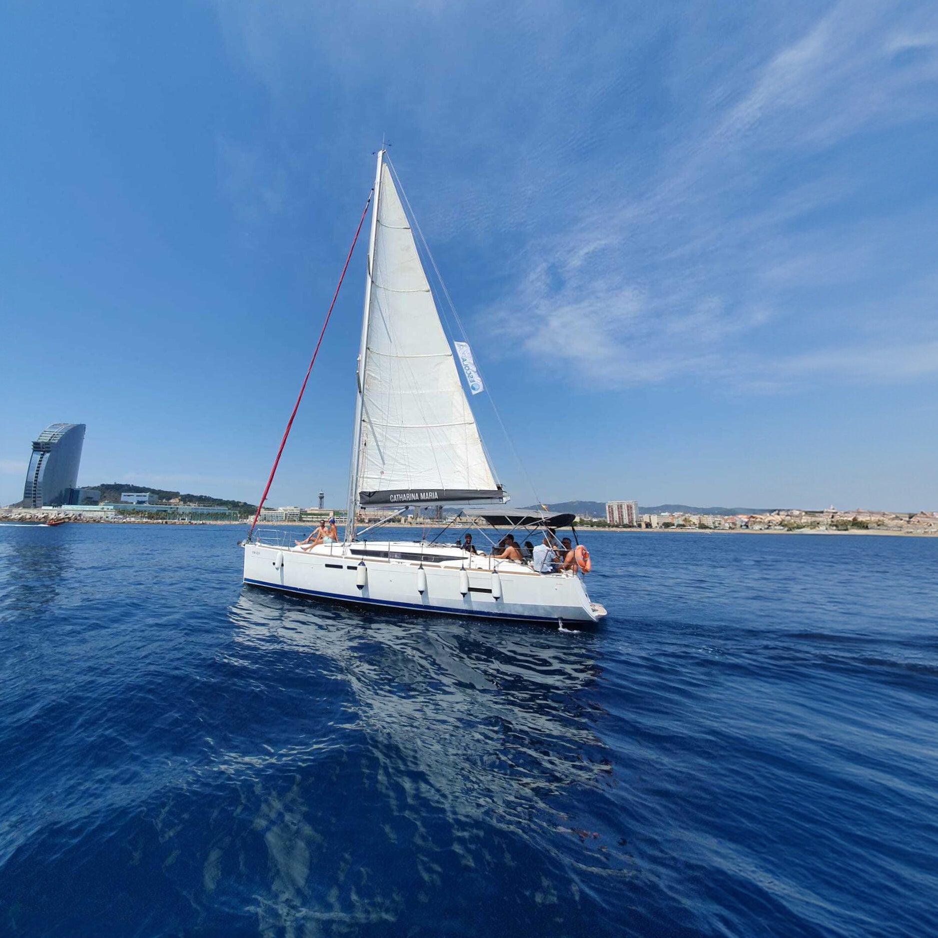 Excursión en velero por la costa de Barcelona | Freedome