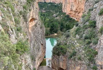 Kayak tour on the Loriguilla reservoir and the Turia river