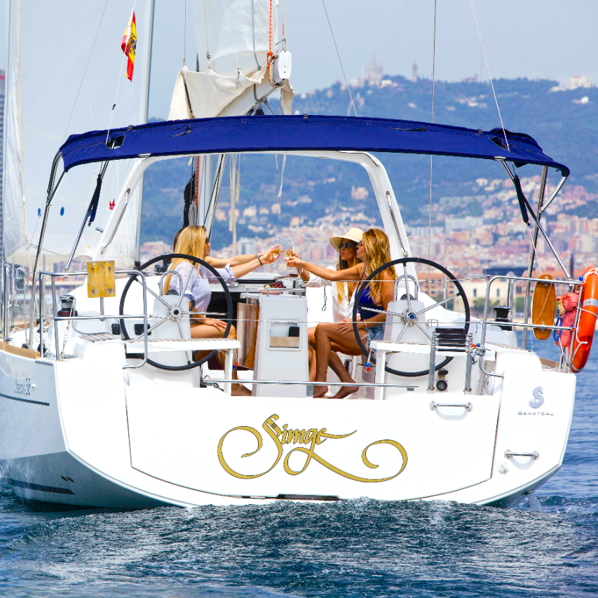Tour en velero por la costa de Barcelona con bebidas y picoteo | Freedome