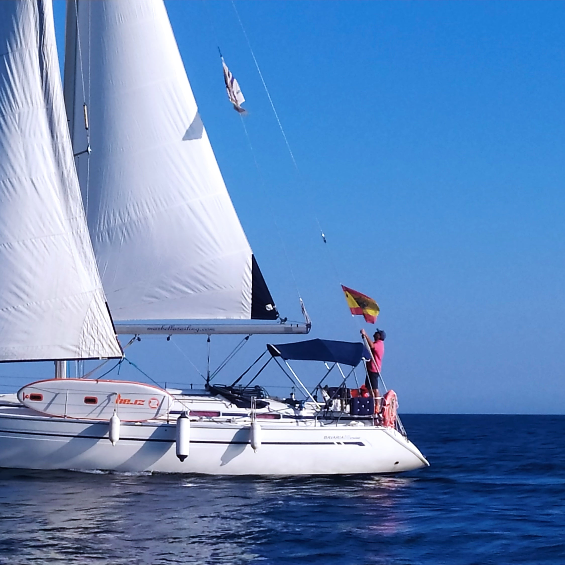 Paseo privado de 3 horas en velero por Marbella con aperitivo | Freedome
