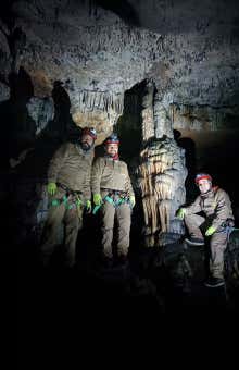 Espeleología en Cueva de los Griegos