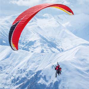 Esperienze adrenaliniche e attività emozionanti per chi cerca forti emozioni e avventura outdoor